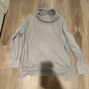 No Boundaries Light Gray Women's Cowl Neck Sweater size large has pockets